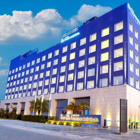 ホテル The Elite Narasapura, A Member Of Radisson Individuals エクステリア 写真