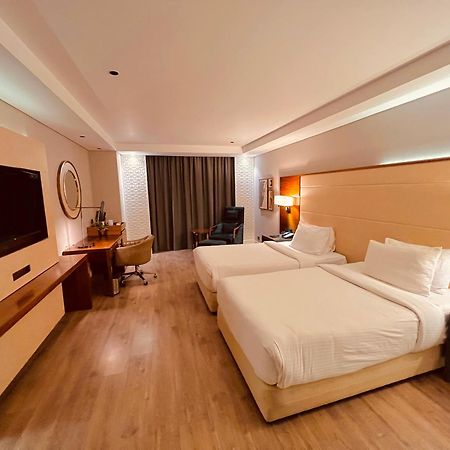 ホテル The Elite Narasapura, A Member Of Radisson Individuals エクステリア 写真