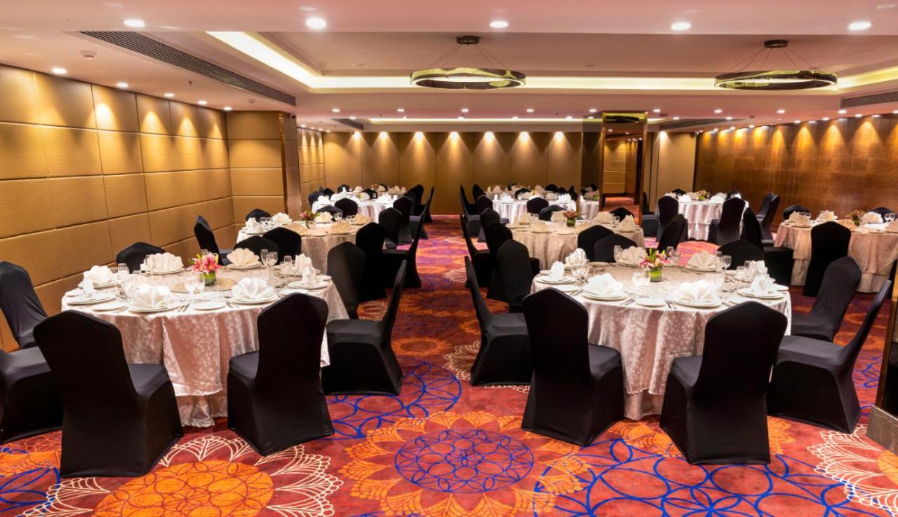 ホテル The Elite Narasapura, A Member Of Radisson Individuals エクステリア 写真