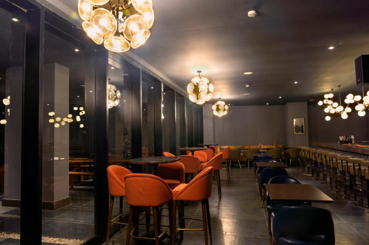 ホテル The Elite Narasapura, A Member Of Radisson Individuals エクステリア 写真
