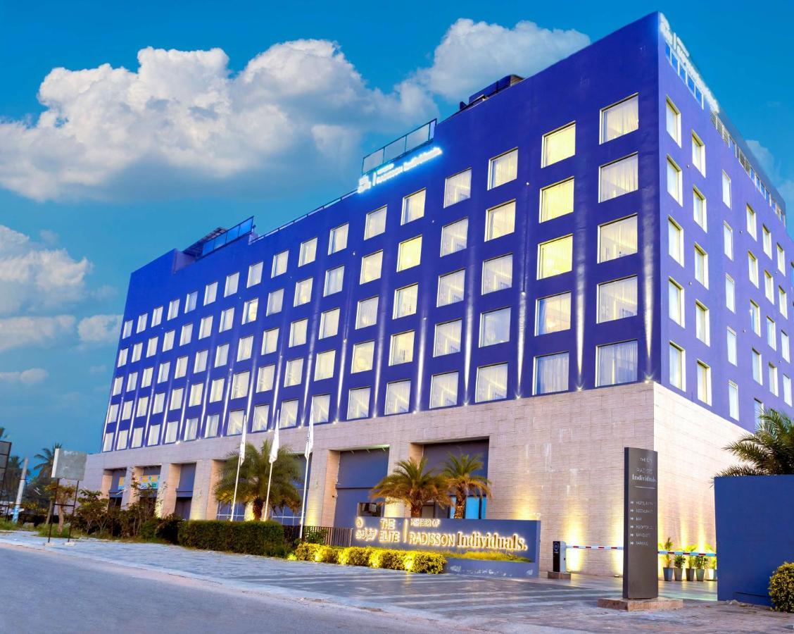 ホテル The Elite Narasapura, A Member Of Radisson Individuals エクステリア 写真