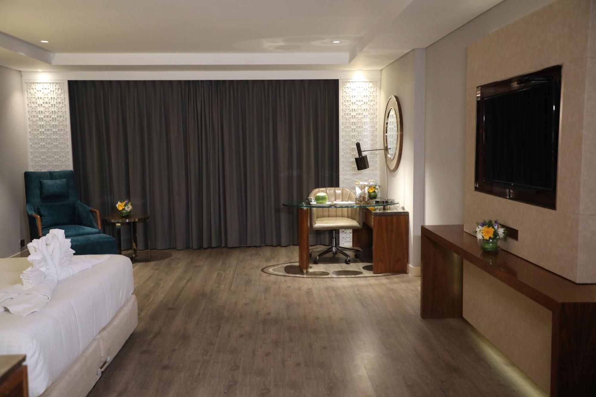 ホテル The Elite Narasapura, A Member Of Radisson Individuals エクステリア 写真