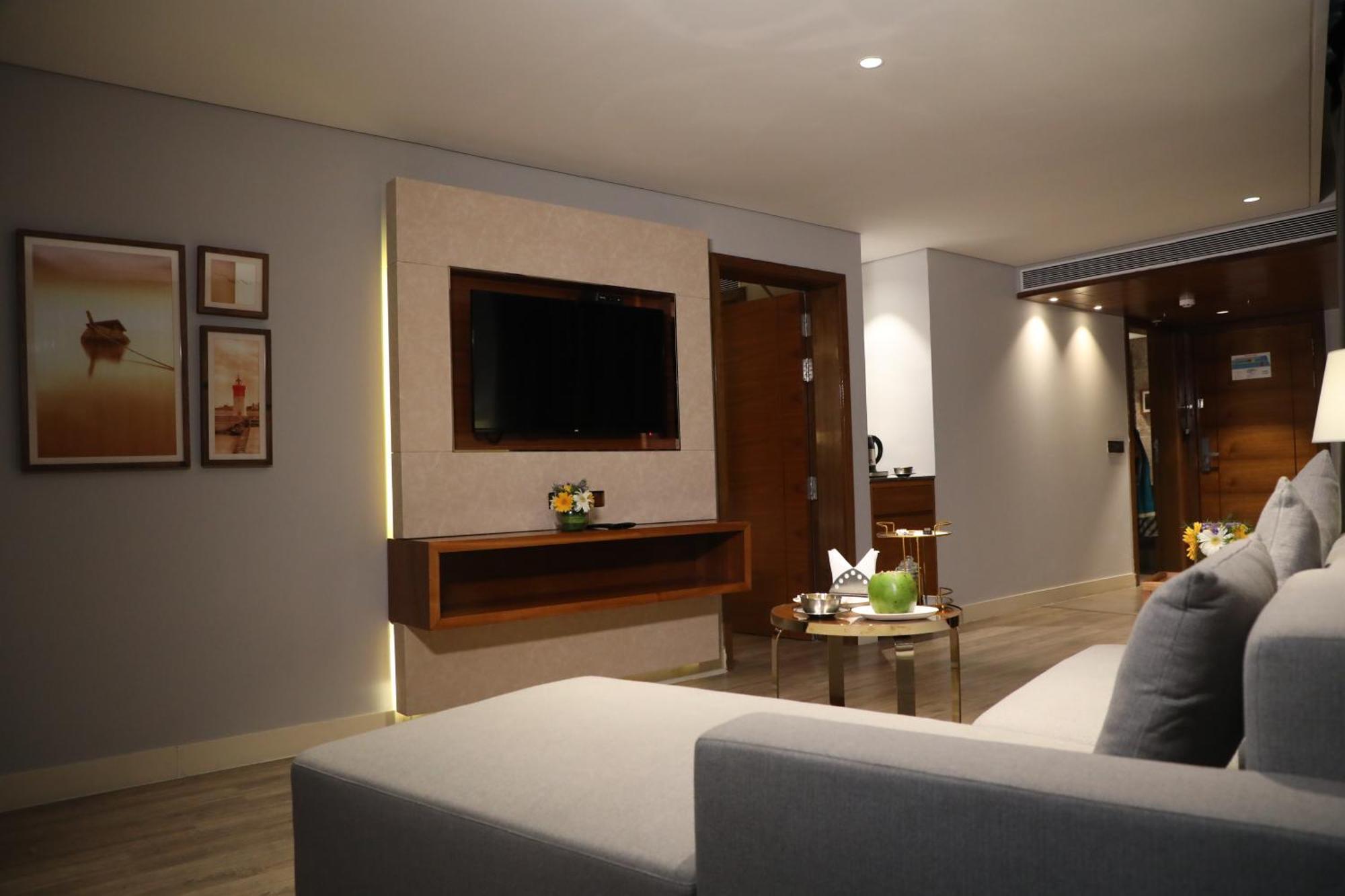 ホテル The Elite Narasapura, A Member Of Radisson Individuals エクステリア 写真